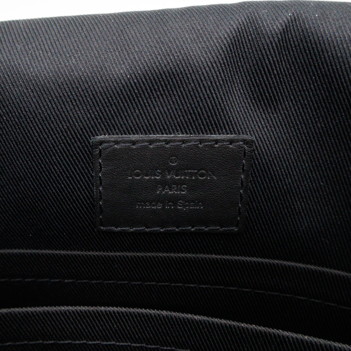 District PM Damier Infini Onyx