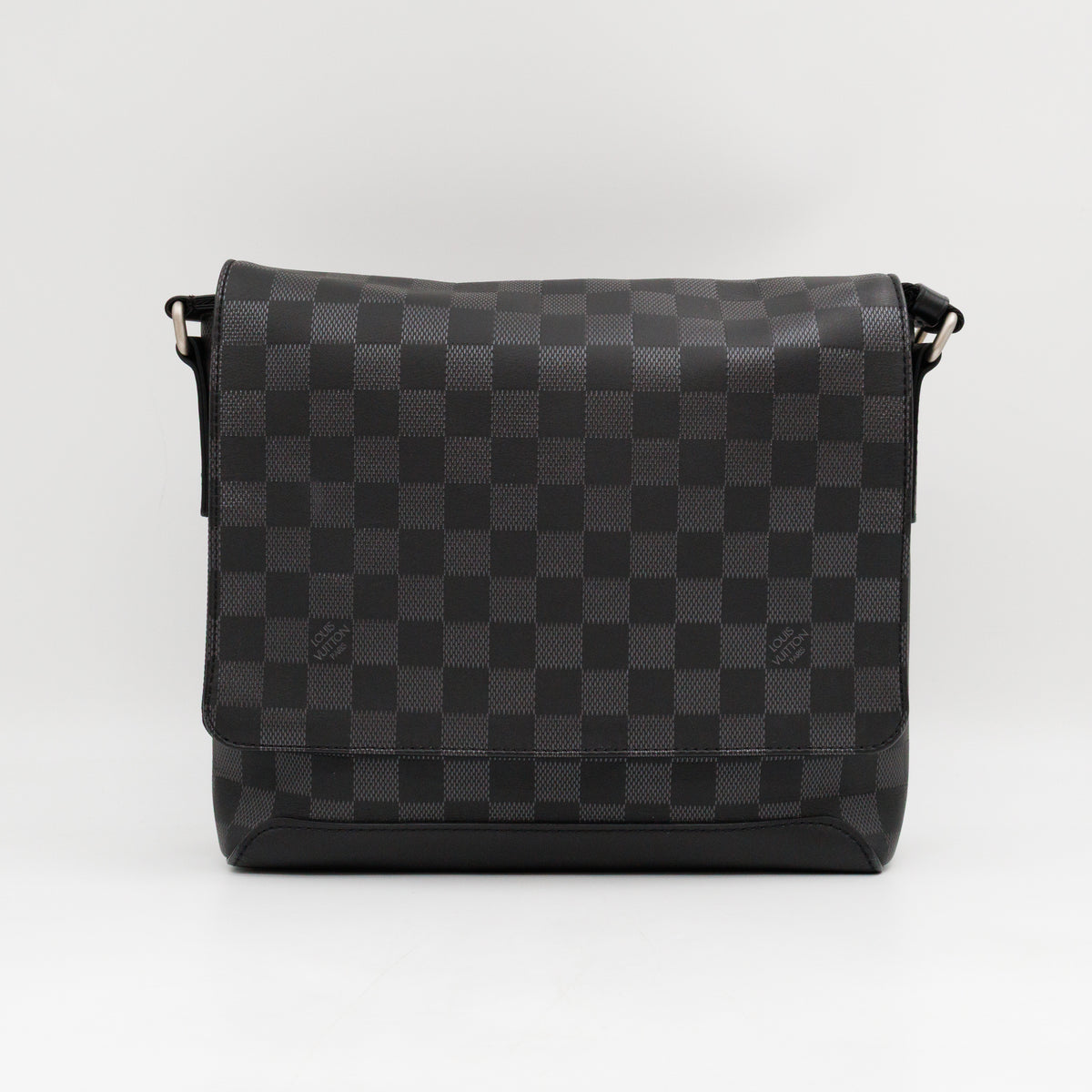 District PM Damier Infini Onyx