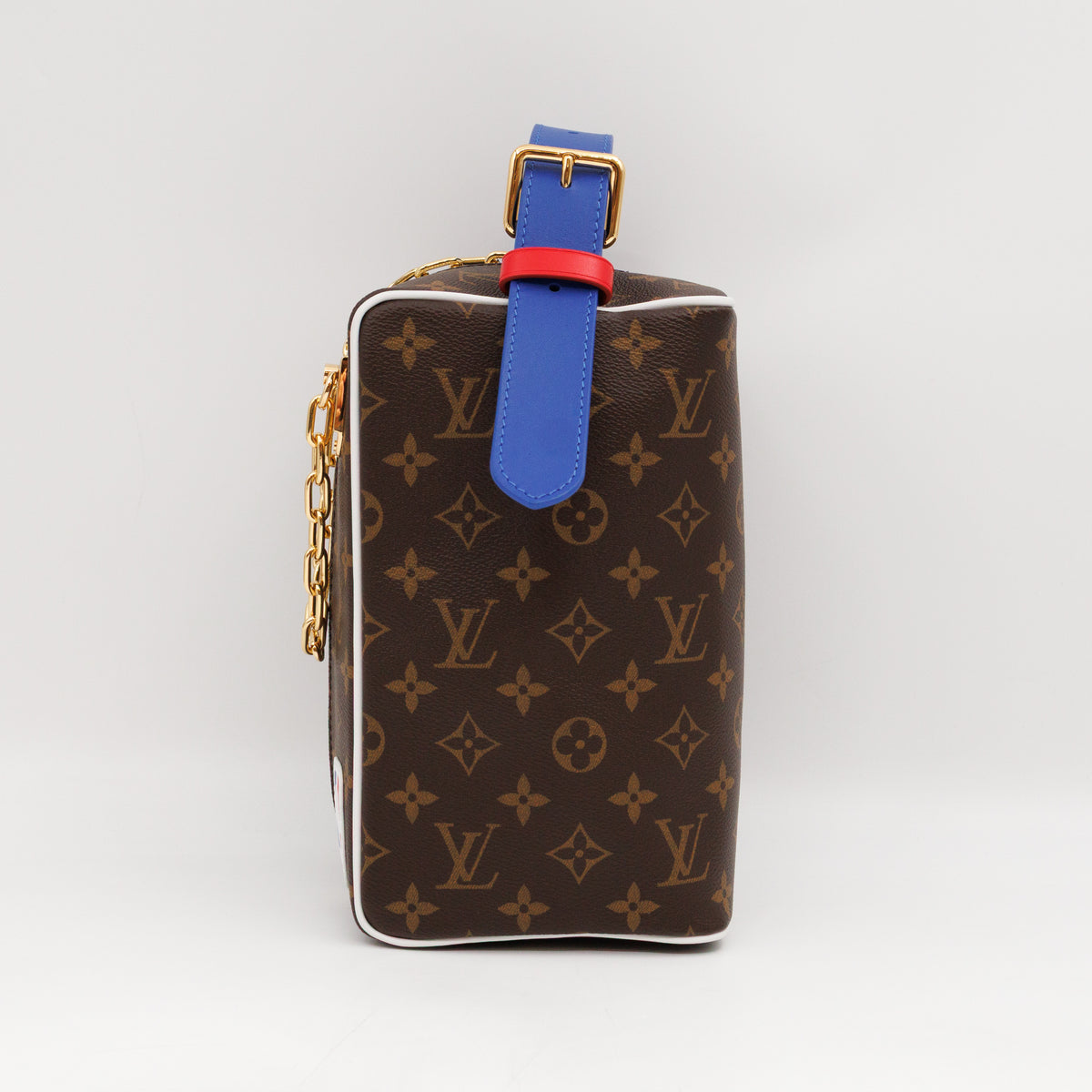 LV x NBA Cloakroom Dopp Kit Monogram