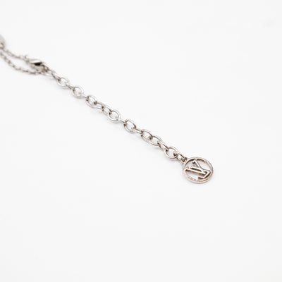 Essential V Supple Necklace Silver
