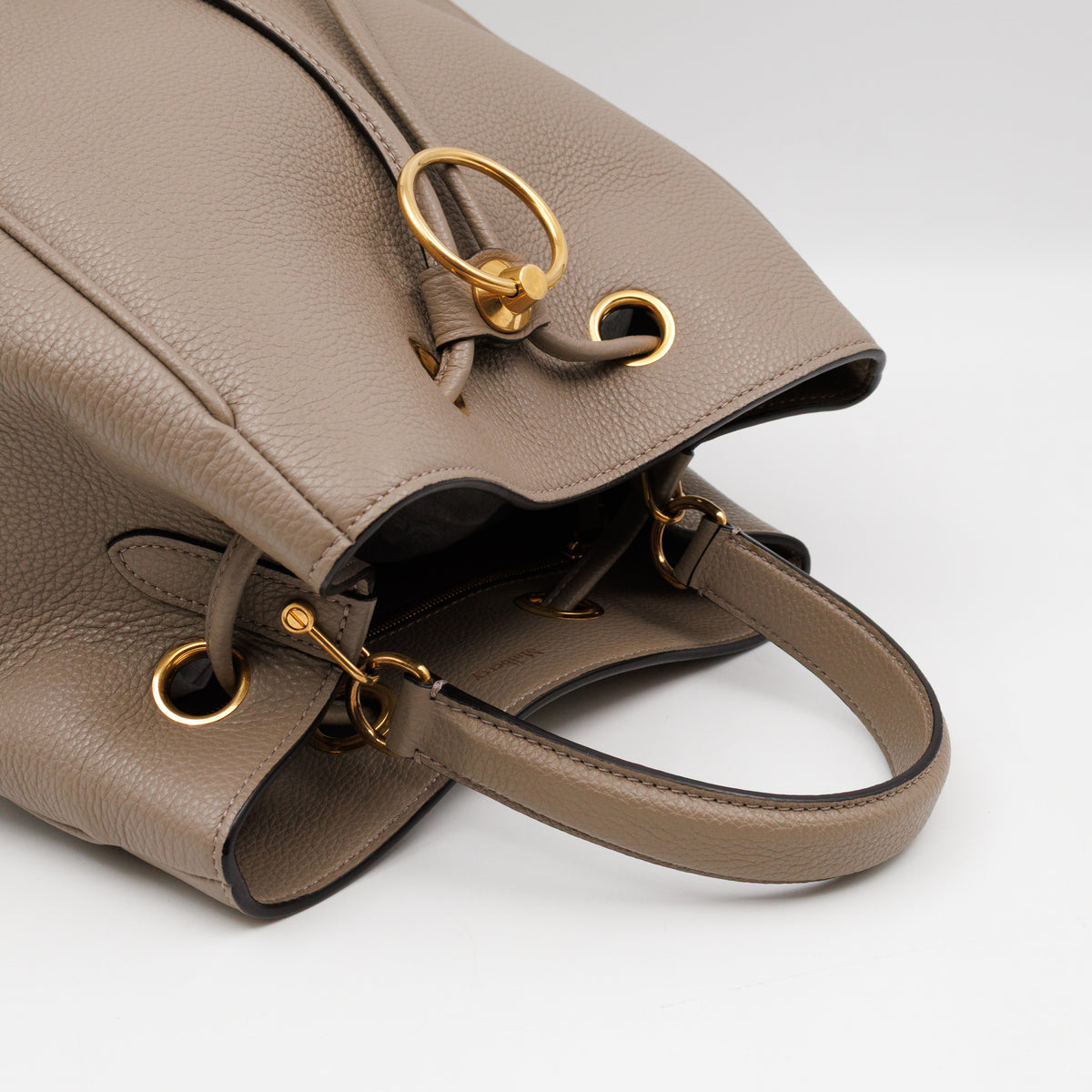 Hampstead Grey Grained Leather