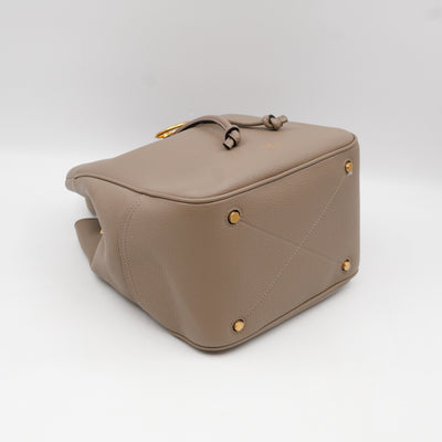 Hampstead Grey Grained Leather