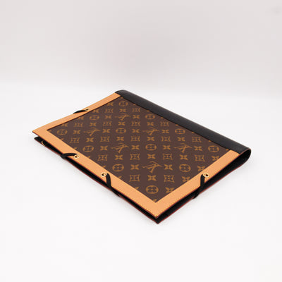 Art Folder Monogram