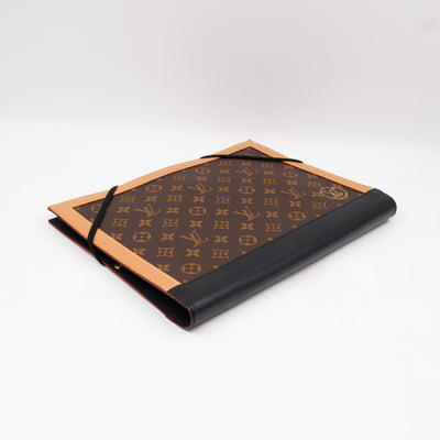 Art Folder Monogram