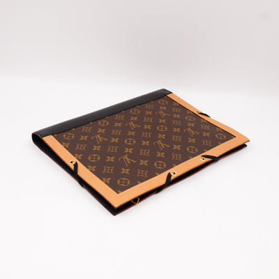 Art Folder Monogram