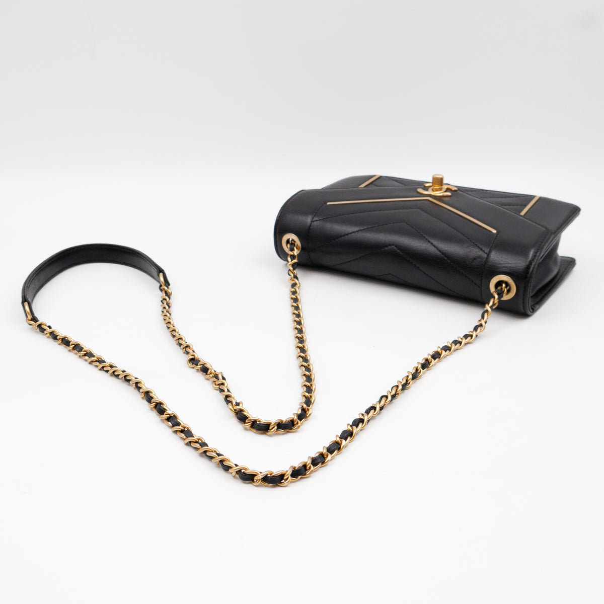 Reversed Chevron Flap Bag Black Quilted Lambskin Leather