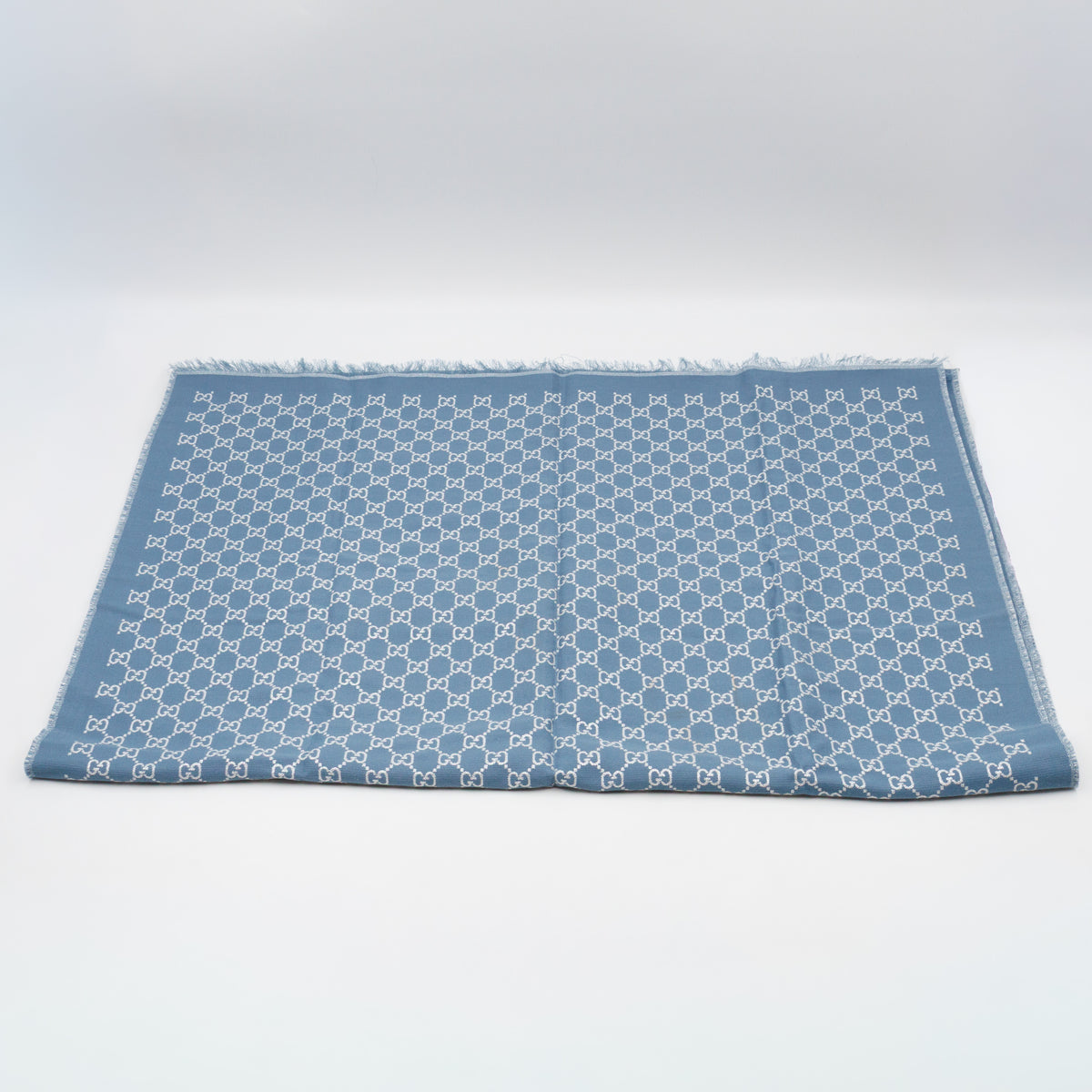 Metallic Guccissima Scarf Periwinkle Silver