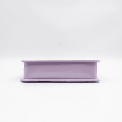 Lexington Pochette Lilac Vernis Leather