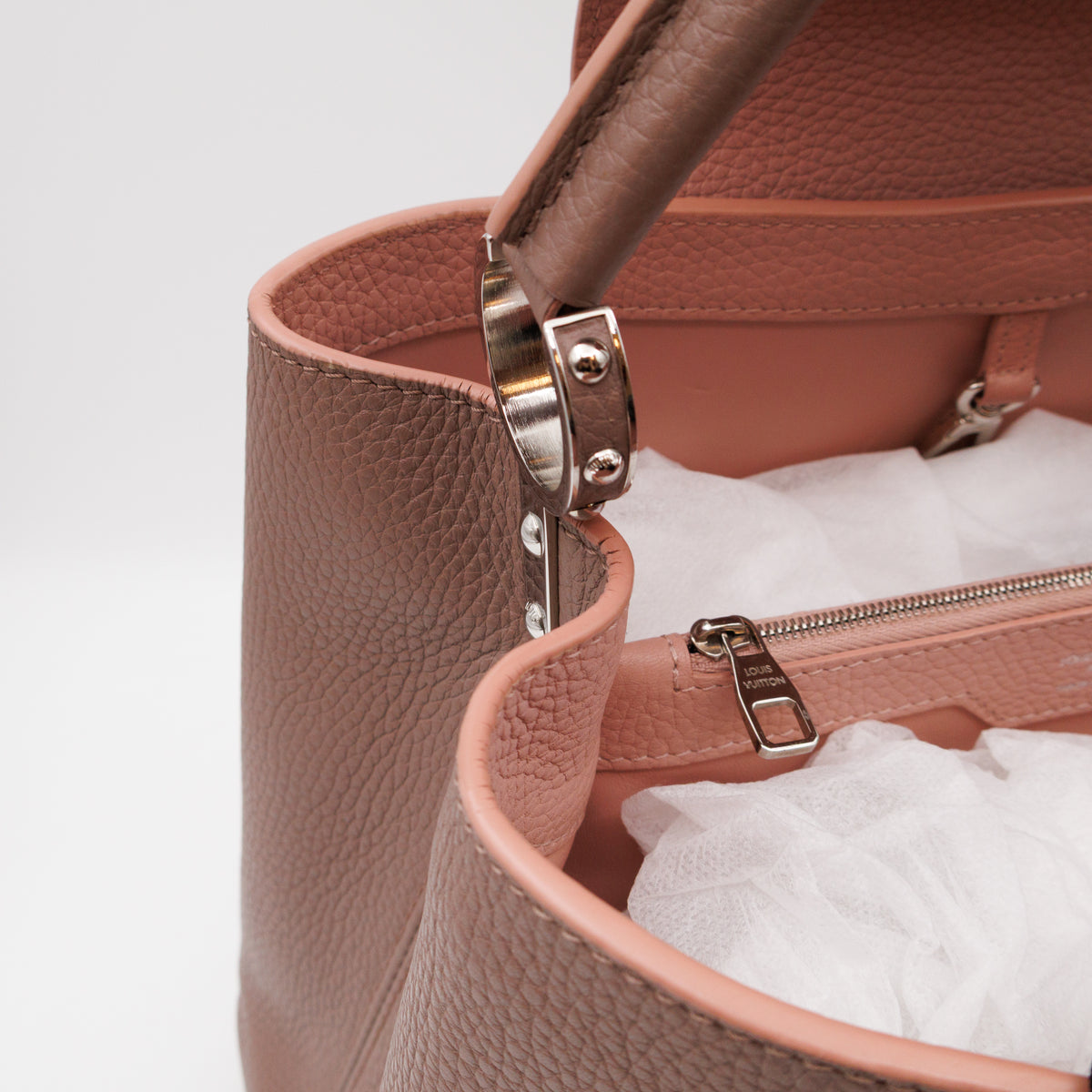 Capucines MM Taupe & Rose Taurillon Leather