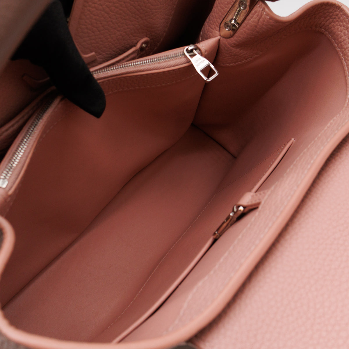 Capucines MM Taupe & Rose Taurillon Leather