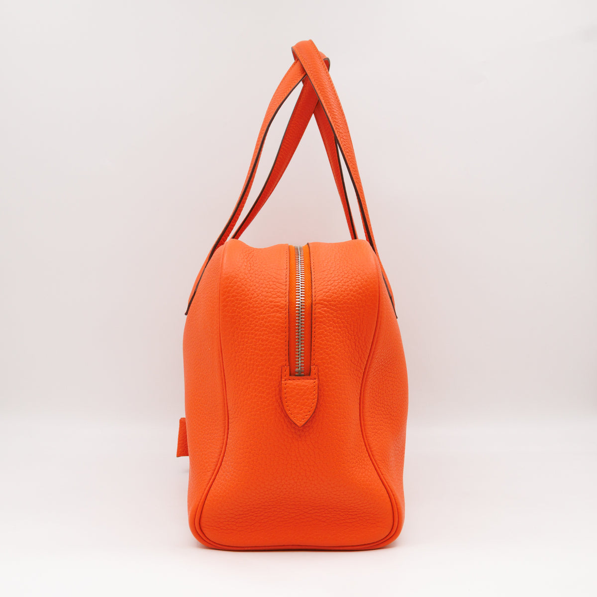 Victoria II 35 Orange Leather