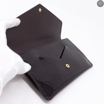 Jeanne Wallet Vernis Amarante
