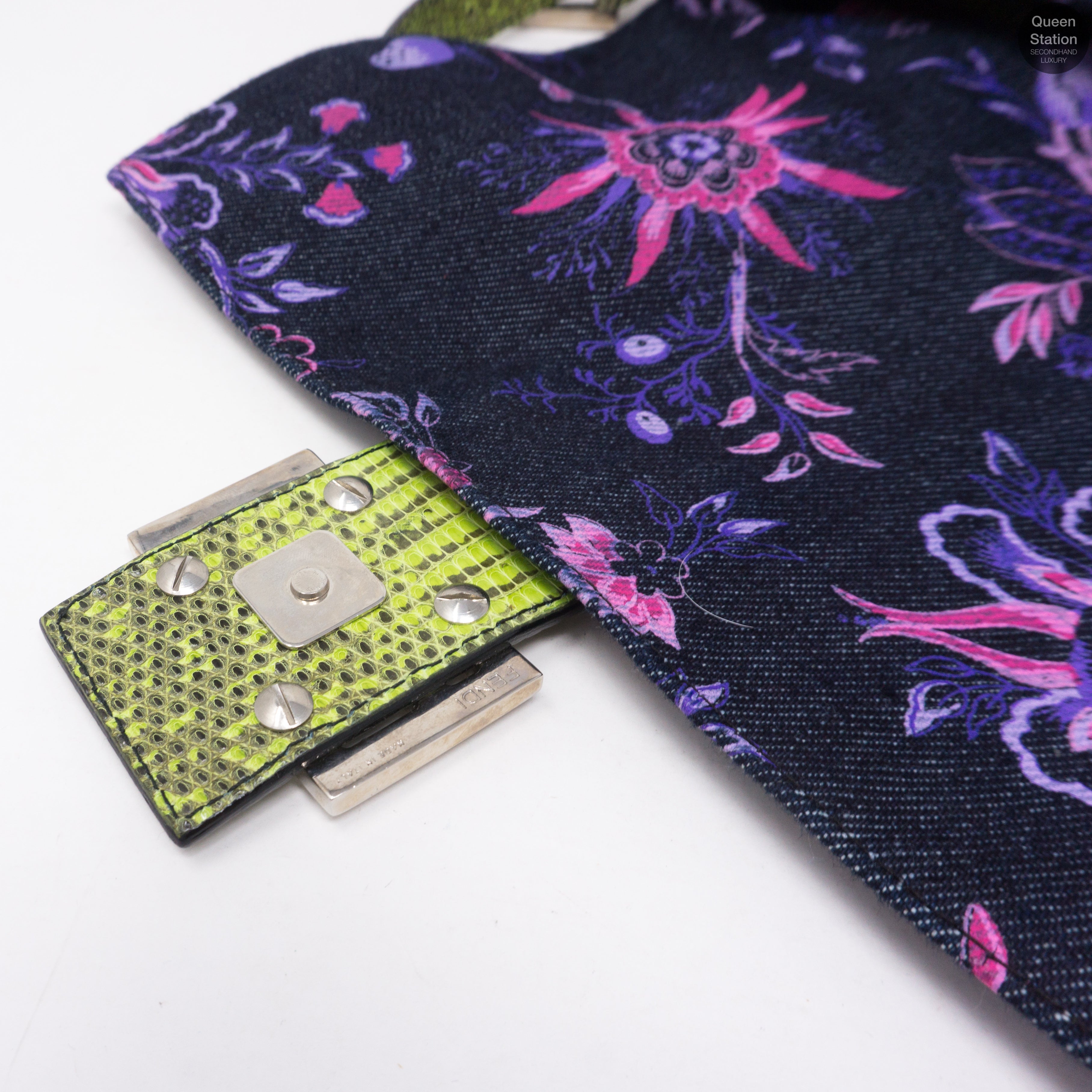 Zucca Mama Denim Embroidery Lizard Handle