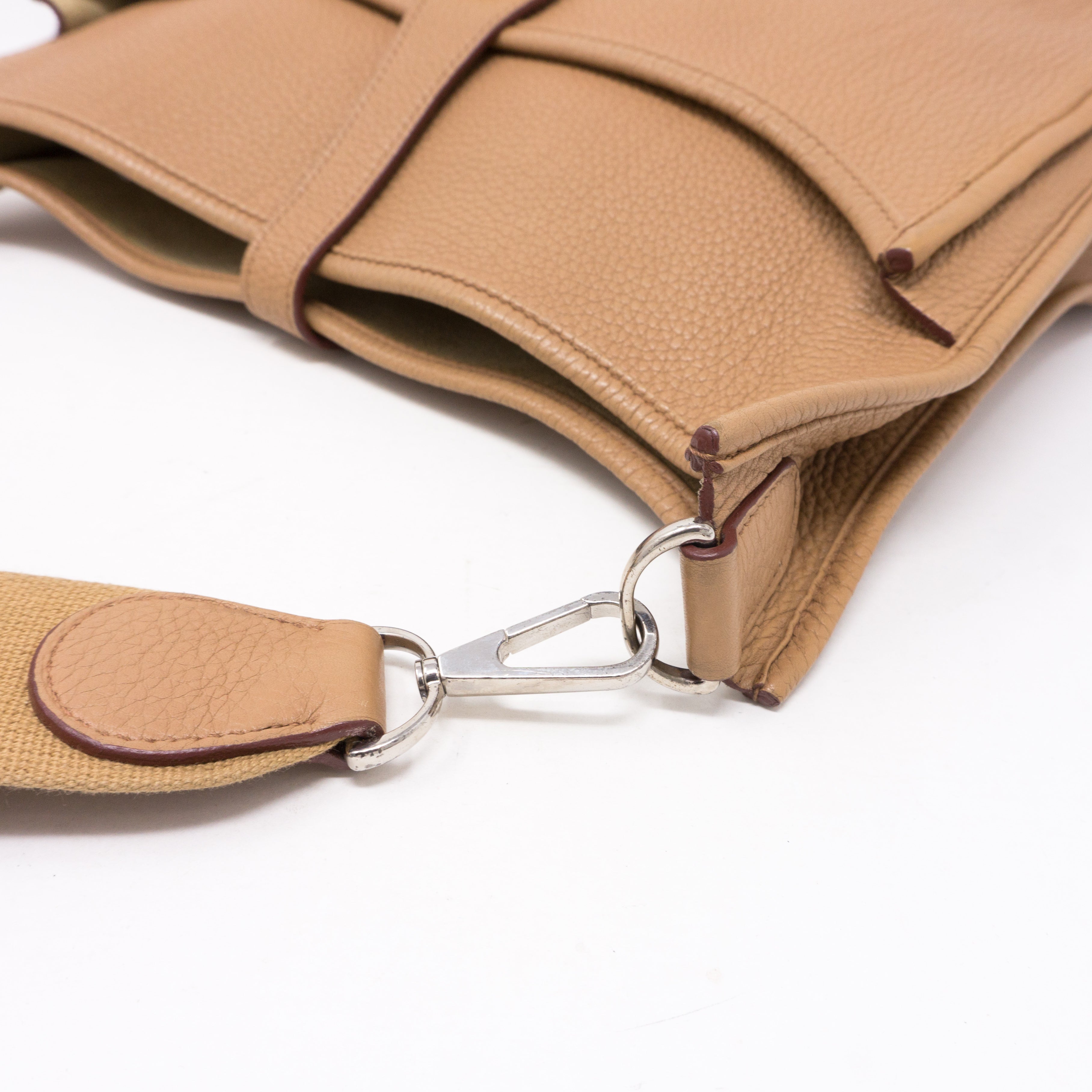 Evelyne III Beige