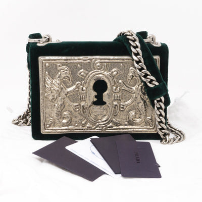 Cahier Small Lock Trunk Green Velvet