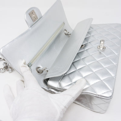 Classic Double Flap Medium All Silver