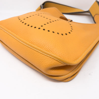 Evelyne III 29 Mustard Yellow