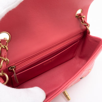 Classic Single Flap Mini Charms Pink Leather