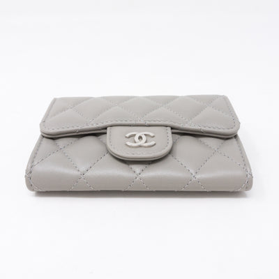 Classic Flap Card Case Gray Lambskin
