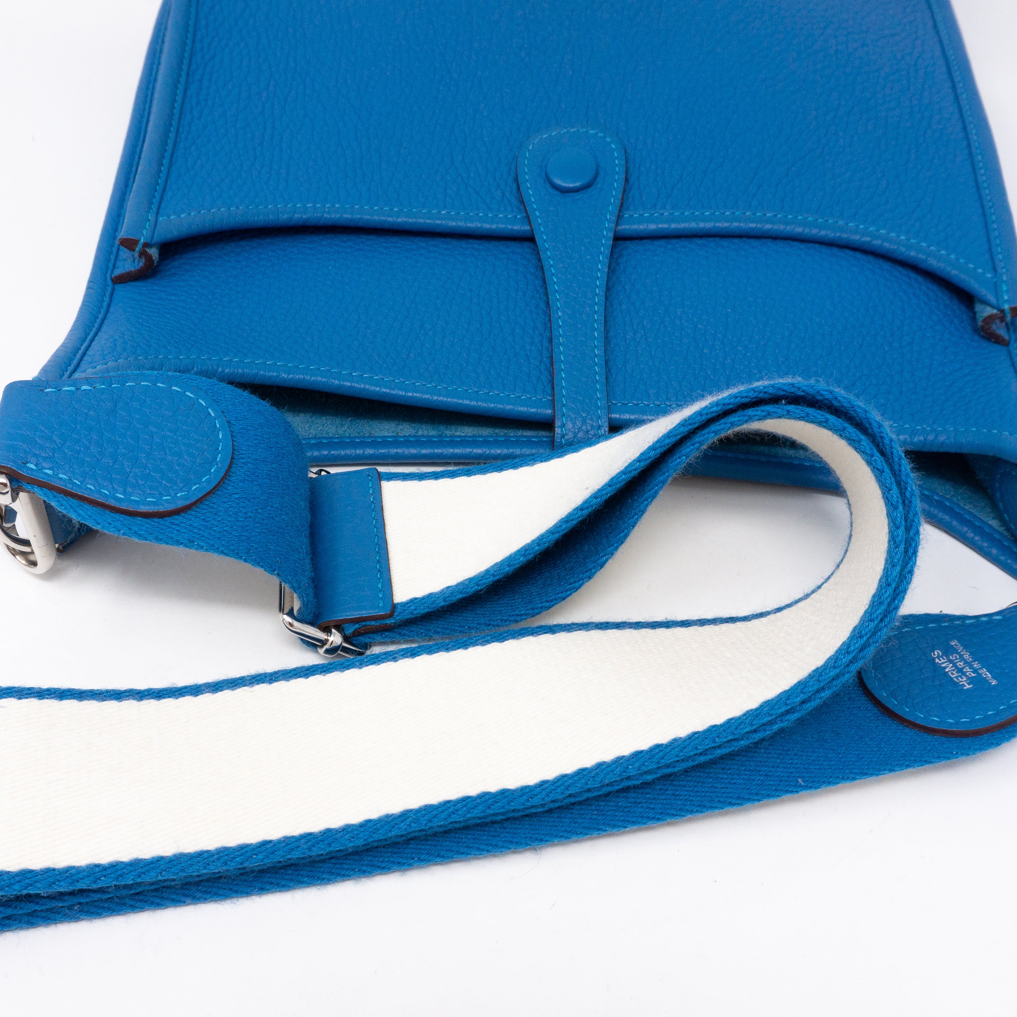 Evelyne III 29 Blue