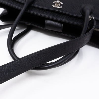 Executive Cerf Tote Black Leather Silver