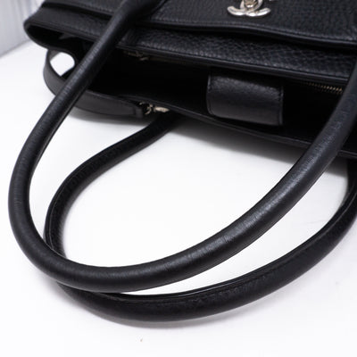 Executive Cerf Tote Black Leather Silver