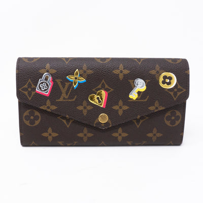 Sarah Wallet Monogram Love Lock