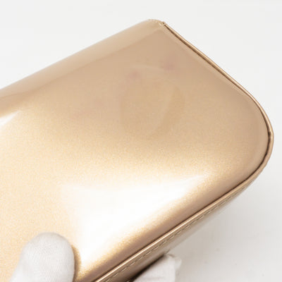 Pochette SoBe Vernis Beige Poudre