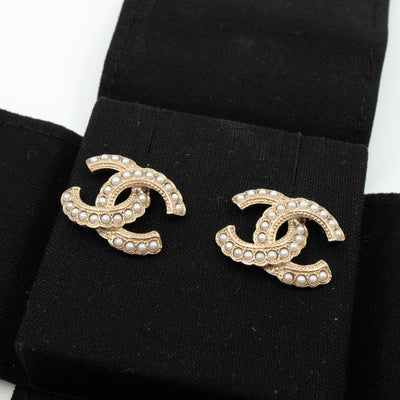 CC Pearl Earrings Light Gold