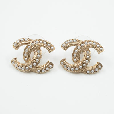 CC Pearl Earrings Light Gold