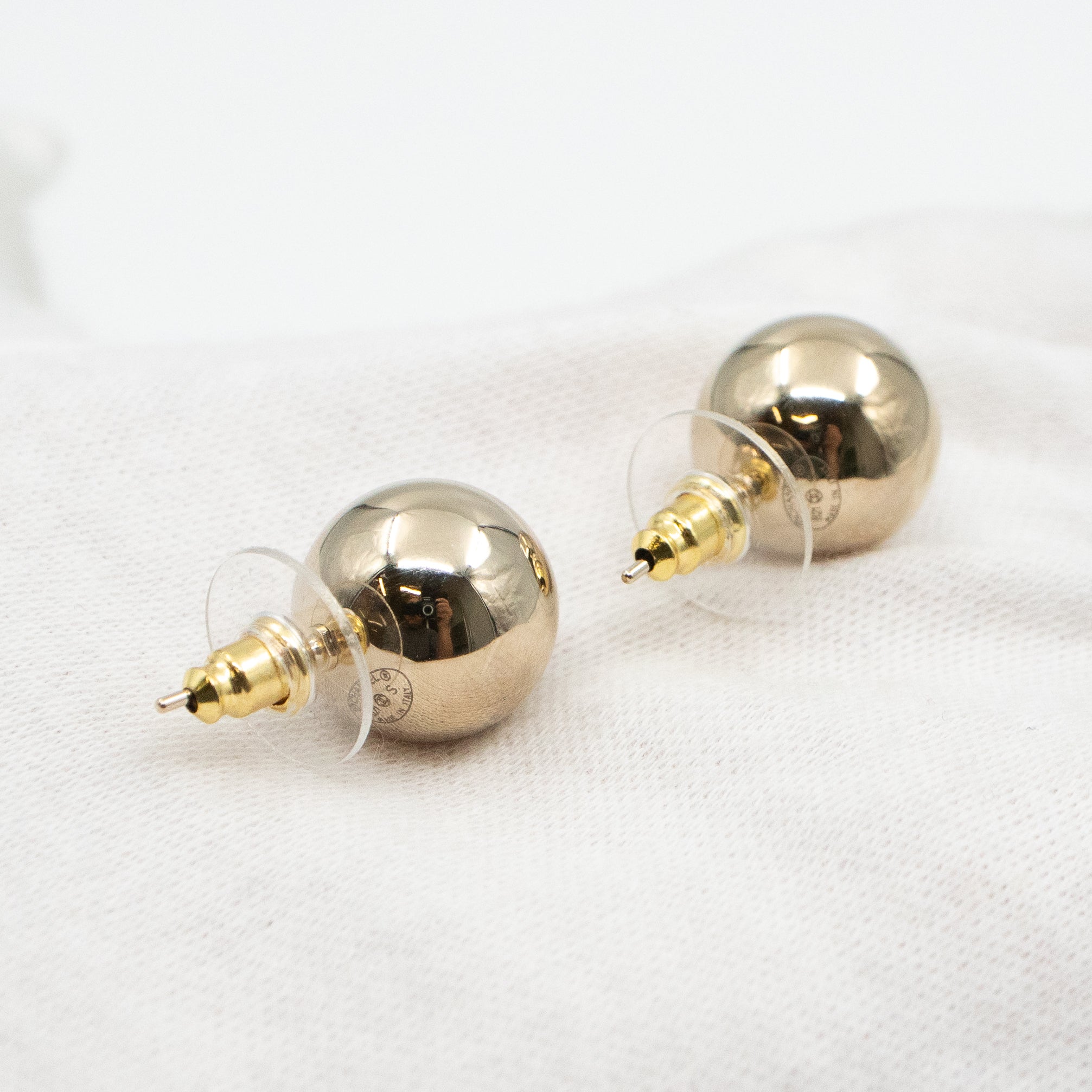 CC Sphere Earrings Light Gold