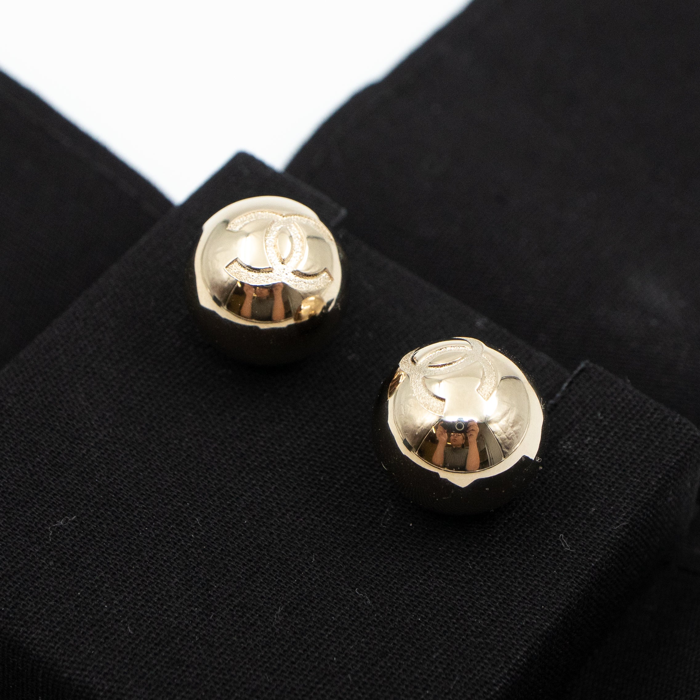 CC Sphere Earrings Light Gold