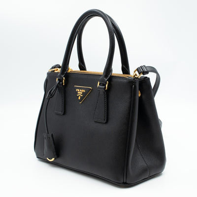 Galleria Small Double Zip Black Saffiano