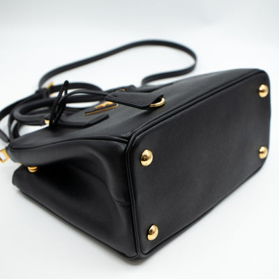 Galleria Small Double Zip Black Saffiano
