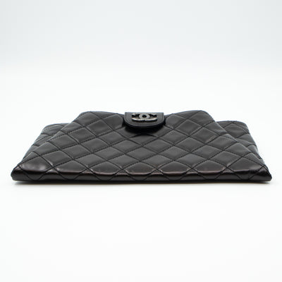 Coco Pleats Clutch Black Calfskin