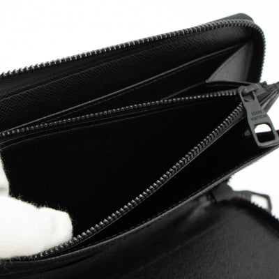 Zippy Organizer Wallet Monogram Logo Story