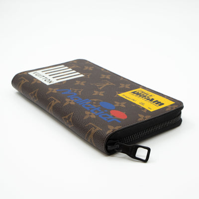 Zippy Organizer Wallet Monogram Logo Story
