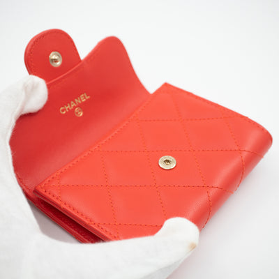 Classic Flap Card Case Coral Leather