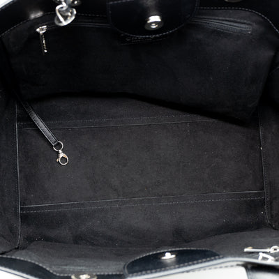 Deauville Medium Black Caviar Silver