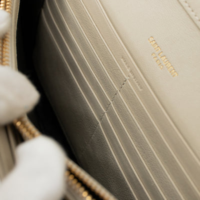 Becky Wallet on Chain Blanc Leather