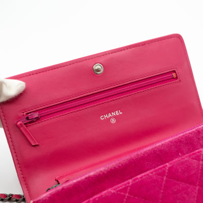 Boy Wallet On Chain Pink Velvet