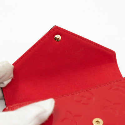 Lucie Pouch Vernis Cherry
