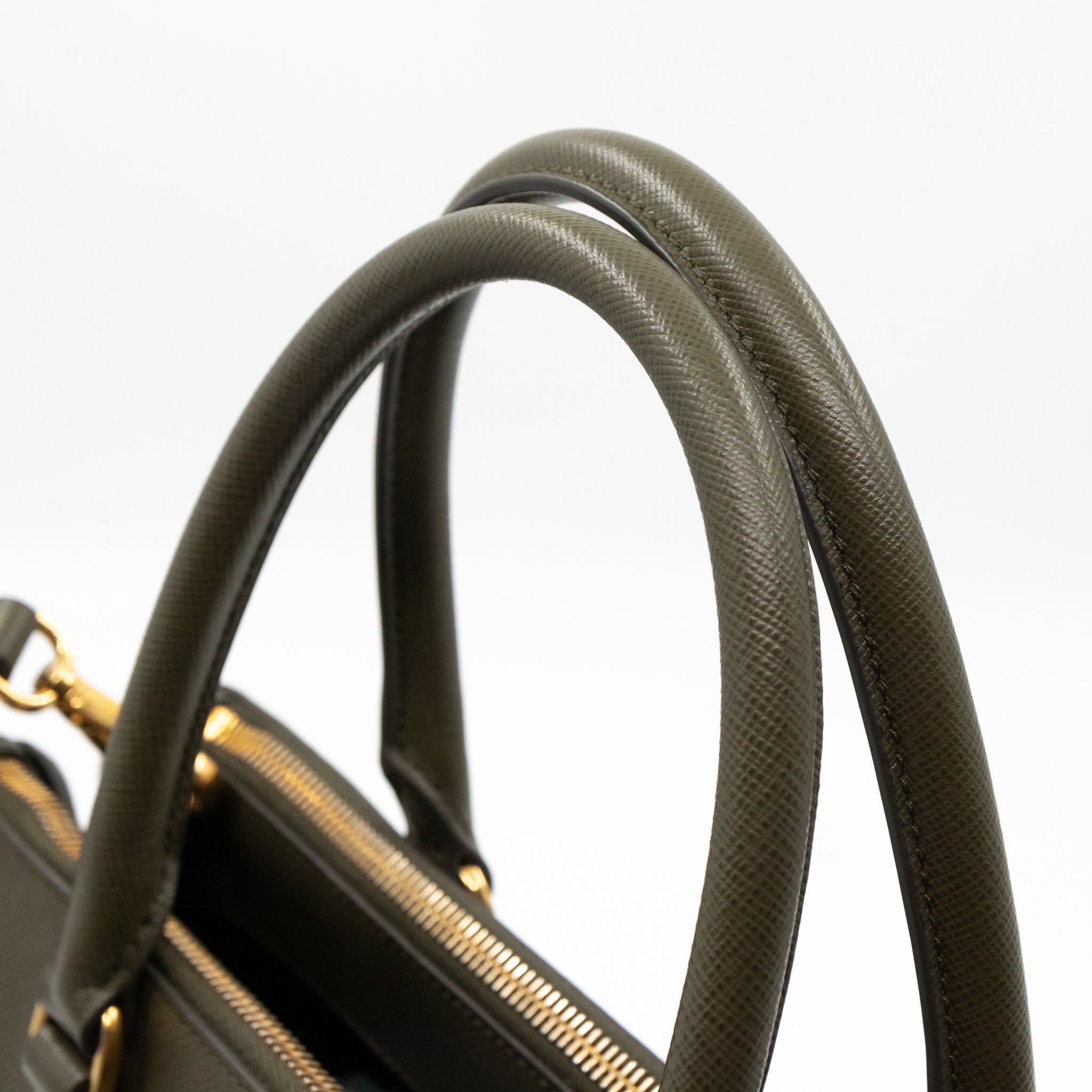 Galleria Medium Double Zip Green Saffiano