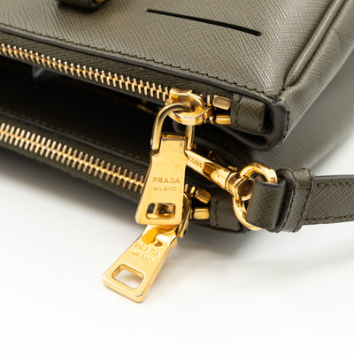 Galleria Medium Double Zip Green Saffiano