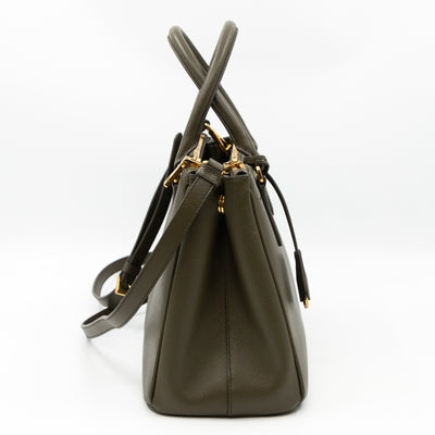 Galleria Medium Double Zip Green Saffiano