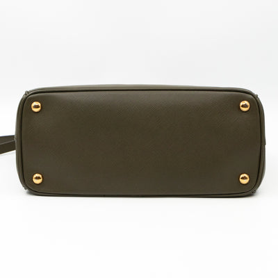 Galleria Medium Double Zip Green Saffiano