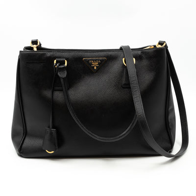 Galleria Medium Single Zip Black Saffiano