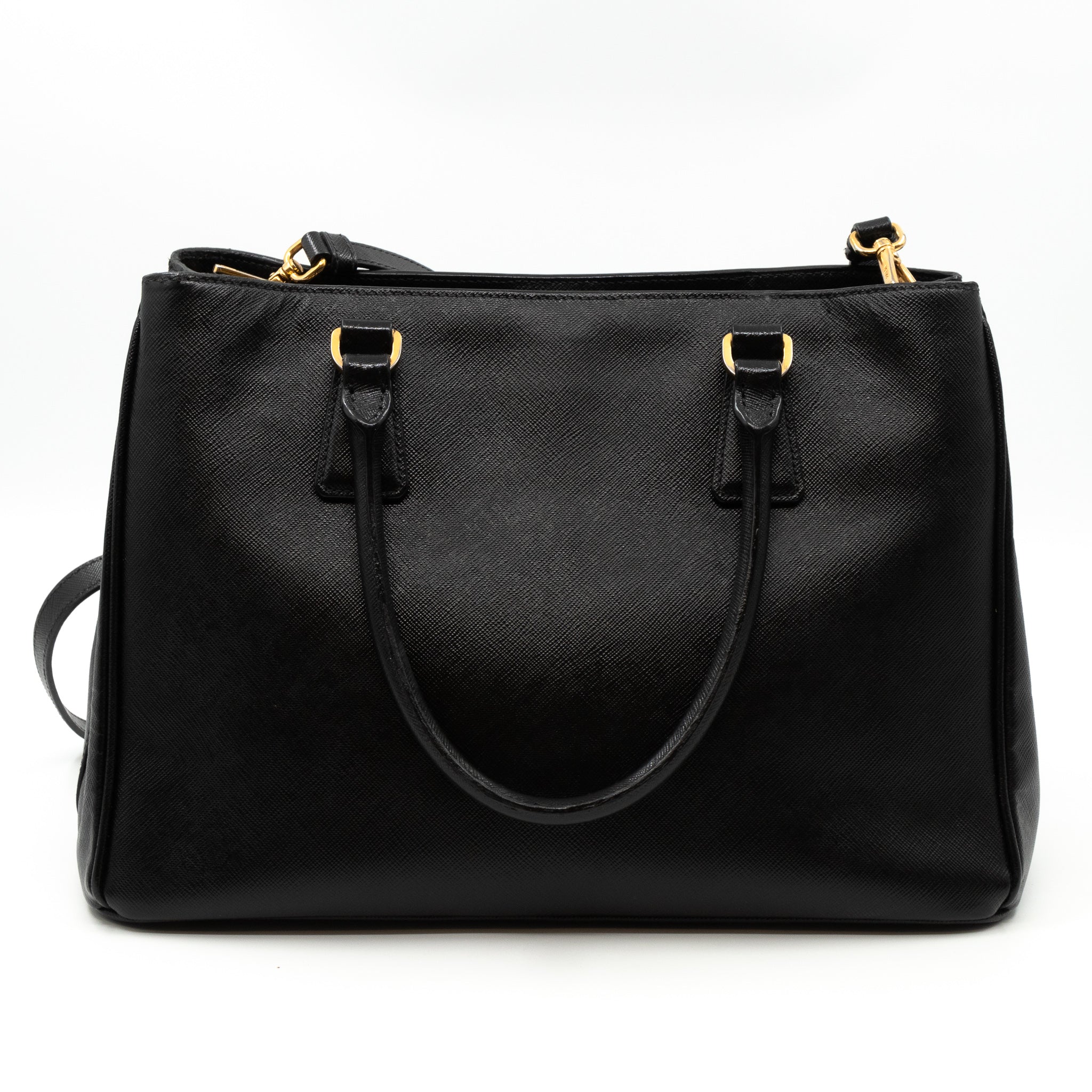 Galleria Medium Single Zip Black Saffiano