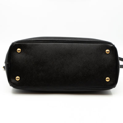 Galleria Medium Single Zip Black Saffiano