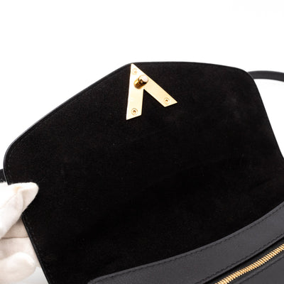 Very Messenger Monogram Leather Black